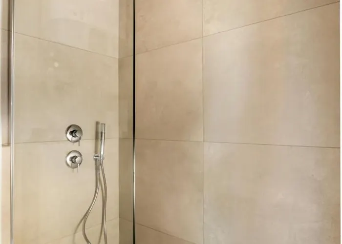 Un Architecte En Voyage * פריז